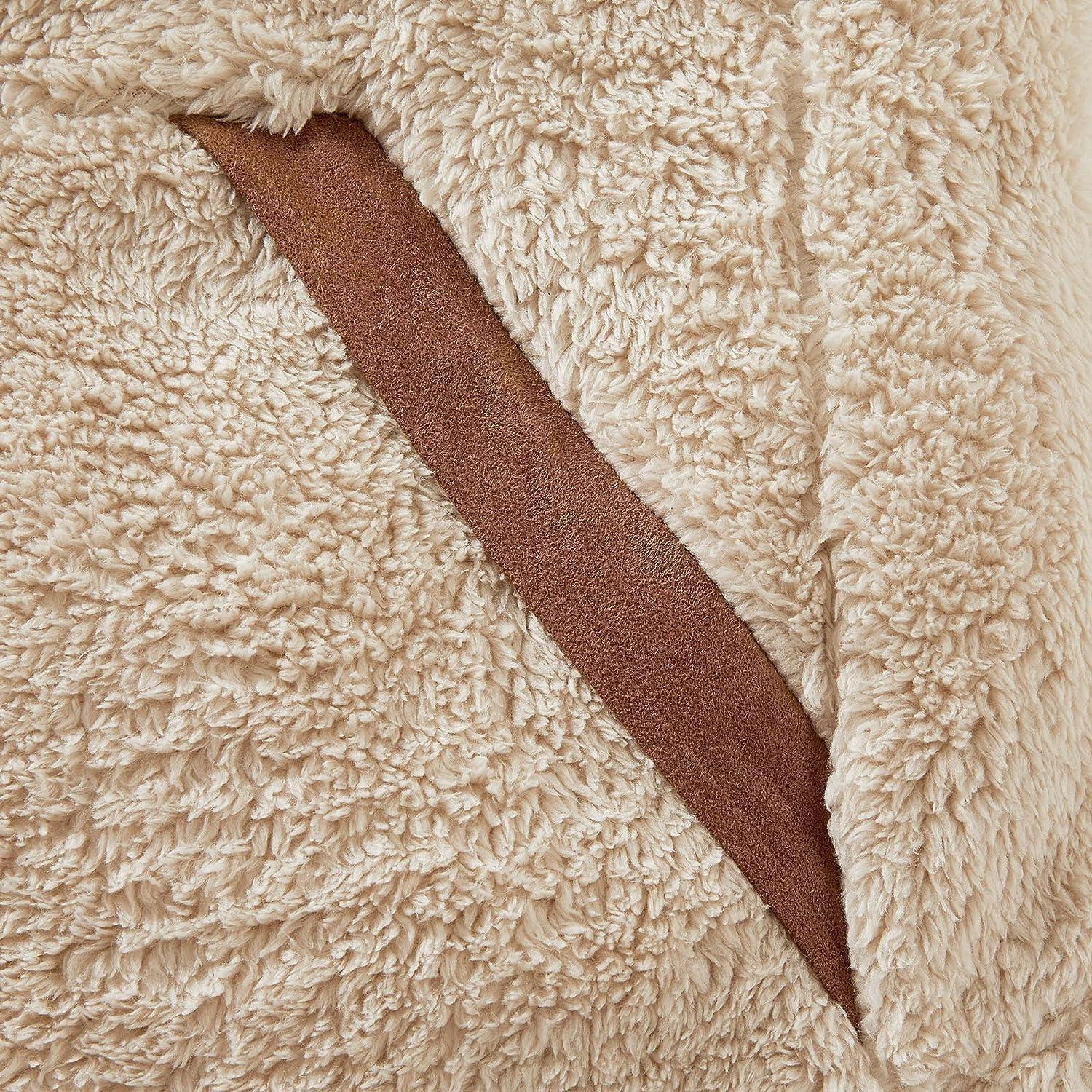 imageLegendary Whitetails Womens Fuzzy Hide Fleece VestCream